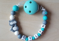 DylanFinalVertGris