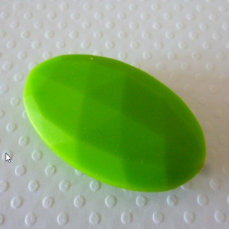 Perle ovale plate vert