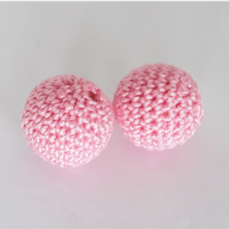 Perle au crochet rose